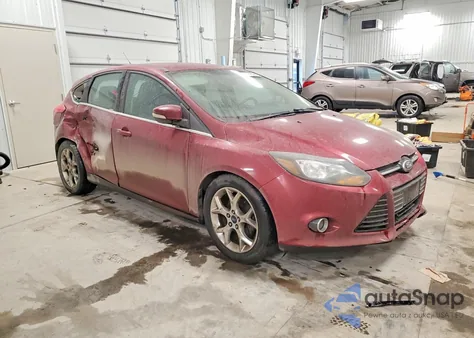 2014 Ford Focus Titanium z USA, uszkodzony, nr VIN 1FADP3N29EL294146